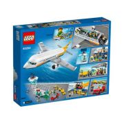 LEGO City, Avion de pasageri 60262, 669 de piese 60262 poza 2022